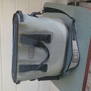 Yeti Hopper 30